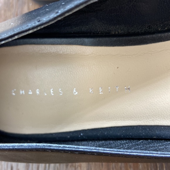 Charles & Keith Pointed Toe Black Flats Size 37 - Picture 7 of 13